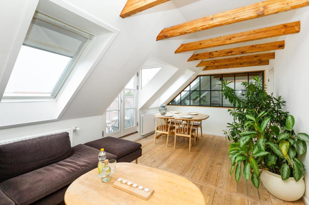 Come Stay In Penthouse With Room For 2-People ออร์ฮูช ภายนอก รูปภาพ